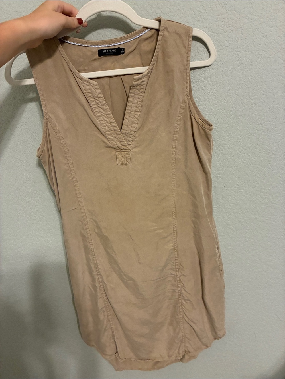 Max Jeans Beige Sleeveless V-Neck Shift Dress